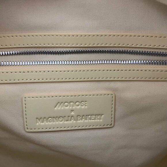 Monos Metro Duffel in Banana Pudding Magnolia Bakery Limited Edition Collab - Picture 5 of 10